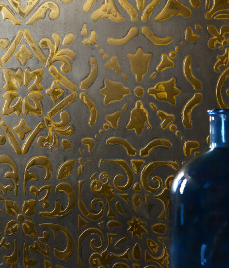 liquid-metal-iron-gold-decorative-paints-640x960